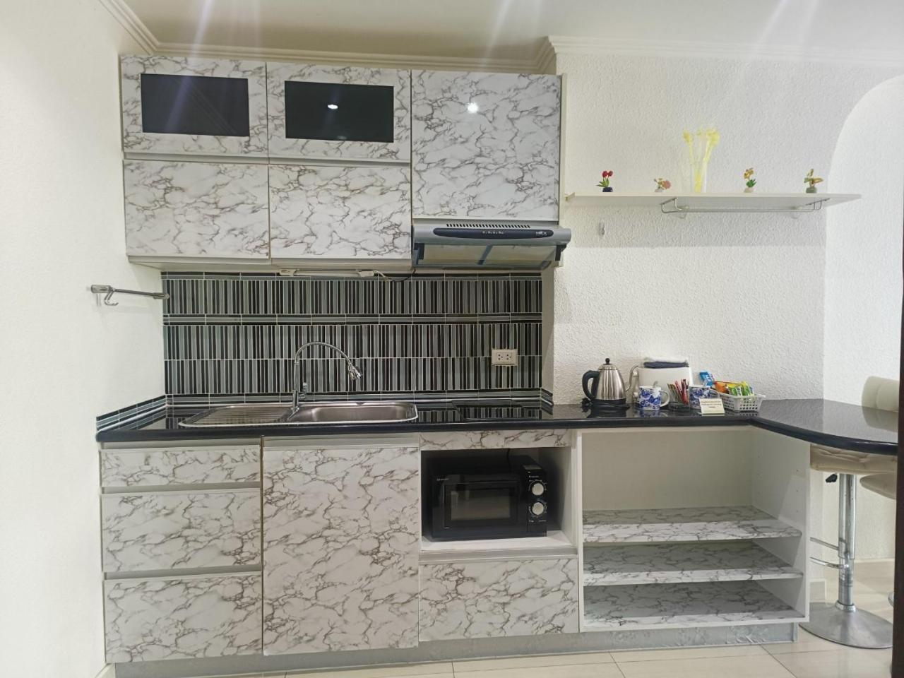 View Talay 6 Pattaya Beach Apartment By Honey Exterior photo