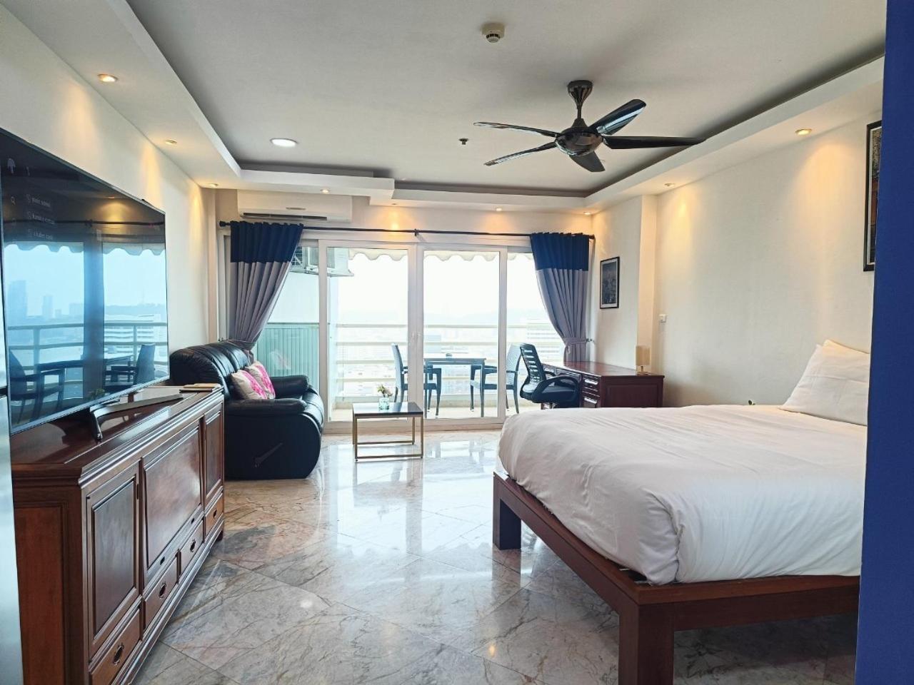 View Talay 6 Pattaya Beach Apartment By Honey Exterior photo