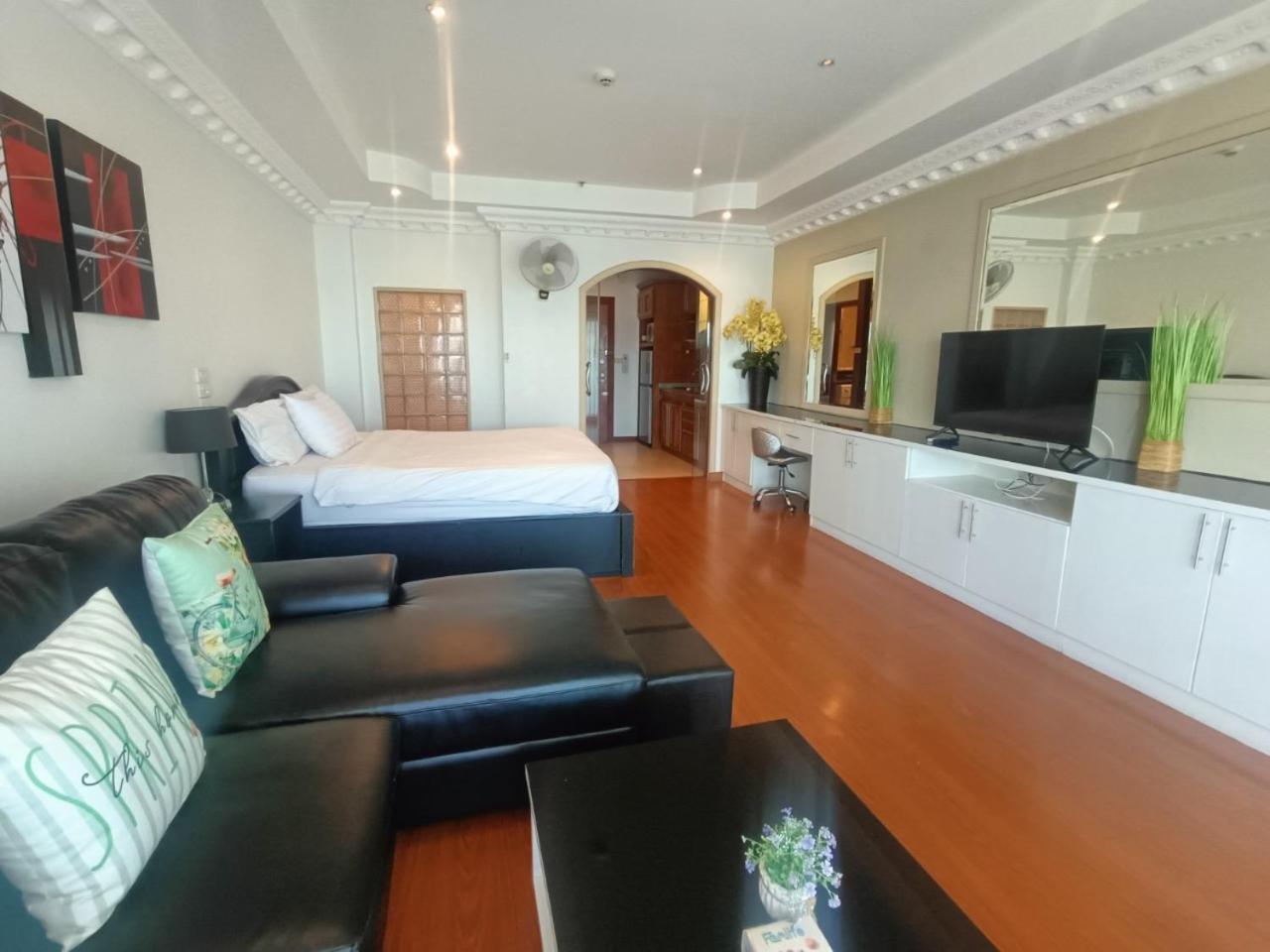View Talay 6 Pattaya Beach Apartment By Honey Exterior photo