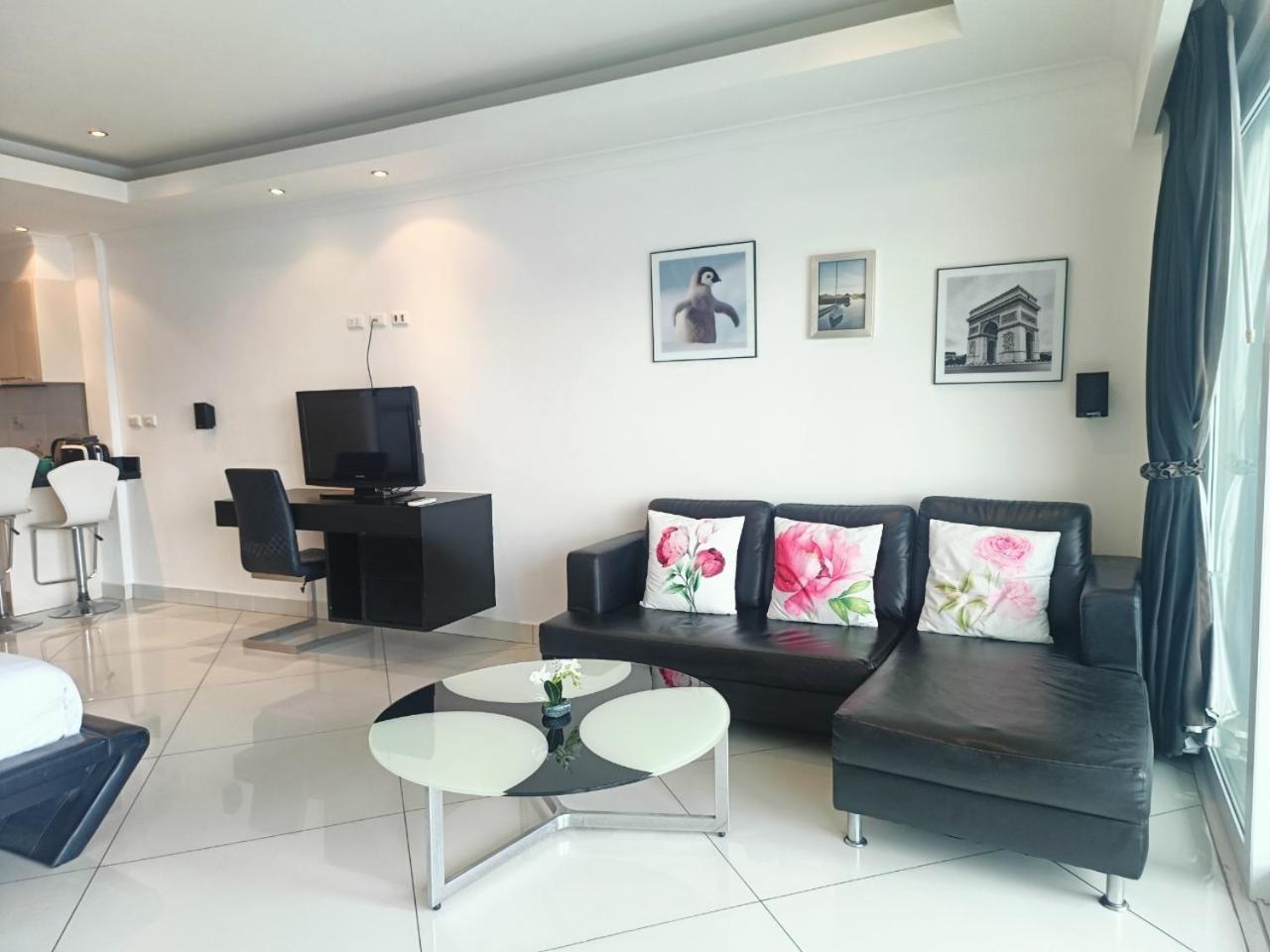 View Talay 6 Pattaya Beach Apartment By Honey Exterior photo