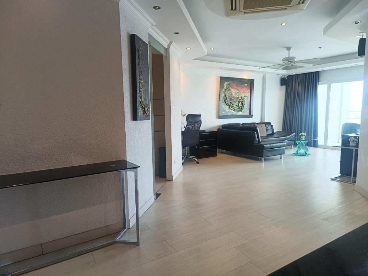 View Talay 6 Pattaya Beach Apartment By Honey Exterior photo