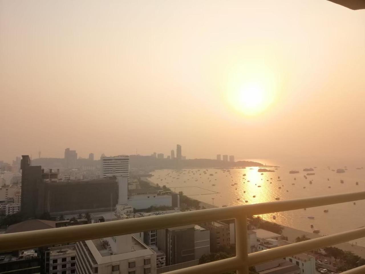 View Talay 6 Pattaya Beach Apartment By Honey Exterior photo