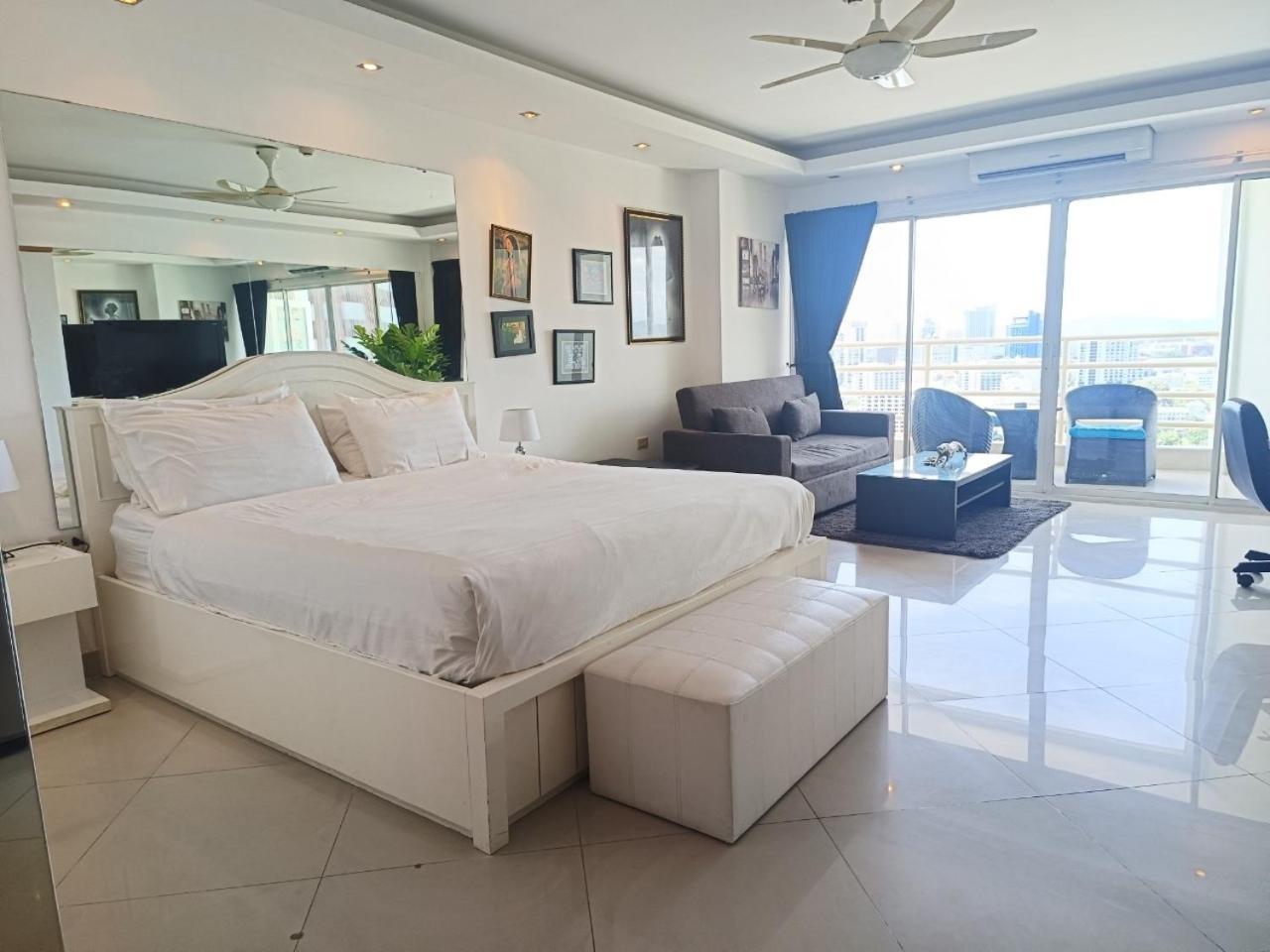 View Talay 6 Pattaya Beach Apartment By Honey Exterior photo